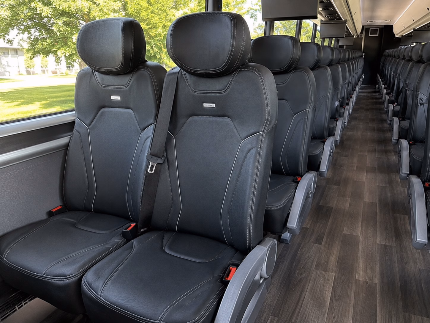 wine tour bus rentals to schnebly redland s winery from coral springs