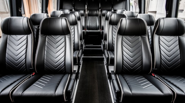 28 passenger minibus rental coconut creek